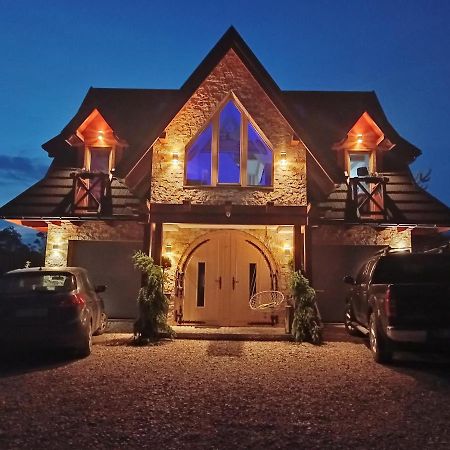 Lux Houses W Domku Tylko Dwa Apartamentyz Jacuzzi Zewnetrznym Gron Exterior photo