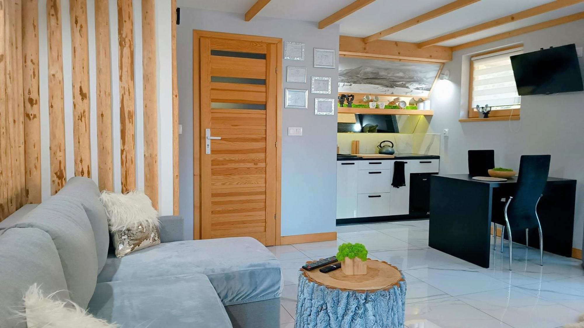 Lux Houses W Domku Tylko Dwa Apartamentyz Jacuzzi Zewnetrznym Gron Exterior photo